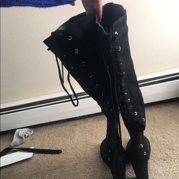 Knee length suede boots - Picture 3 of 6